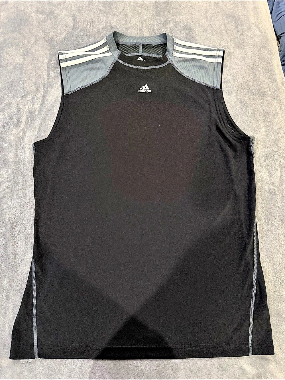 adidas Men's Athletic Muscle Tee in Black & Gray Large Like New